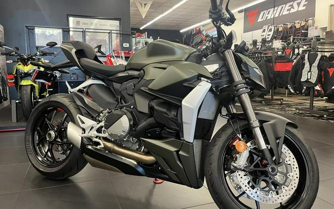 2024 Ducati Streetfighter V2 Storm Green