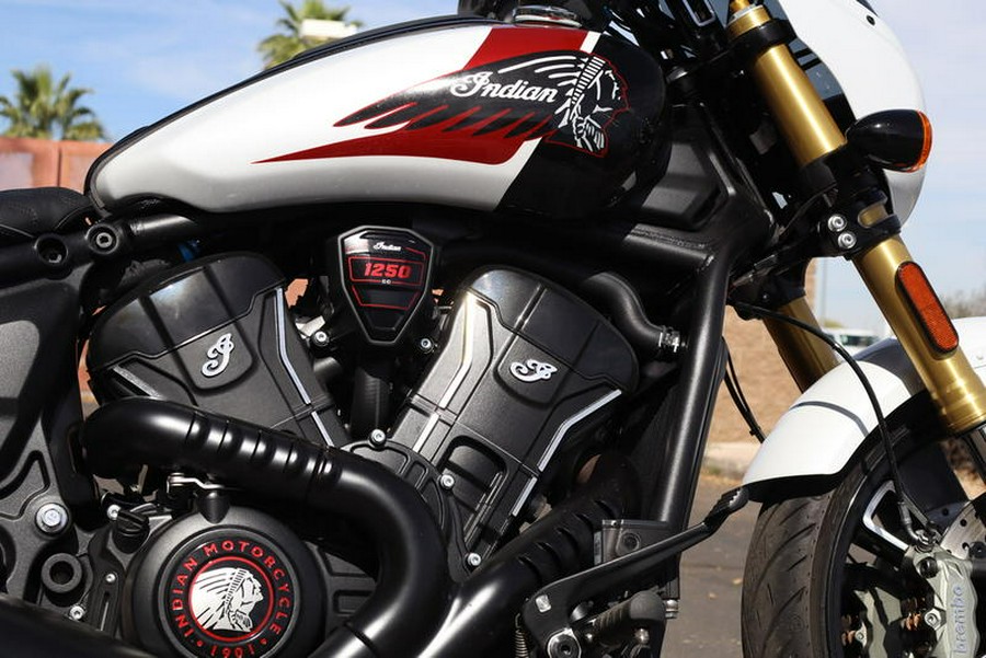 2025 Indian Motorcycle® 101 Scout® Ghost White Metallic with Graphics