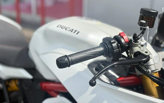 2023 Ducati SuperSport 950 S Arctic White Silk fairing with Ducati Red frame and Glossy Black wheel rims with Ducati Red “tag” - 05200T