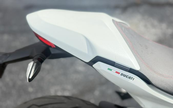 2023 Ducati SuperSport 950 S Arctic White Silk fairing with Ducati Red frame and Glossy Black wheel rims with Ducati Red “tag” - 05200T