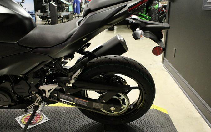 2026 Kawasaki Ninja 500 ABS Metallic Flat Spark Black