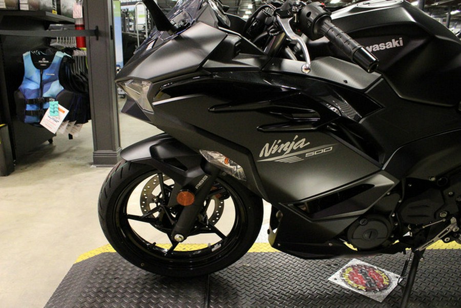2026 Kawasaki Ninja 500 ABS Metallic Flat Spark Black