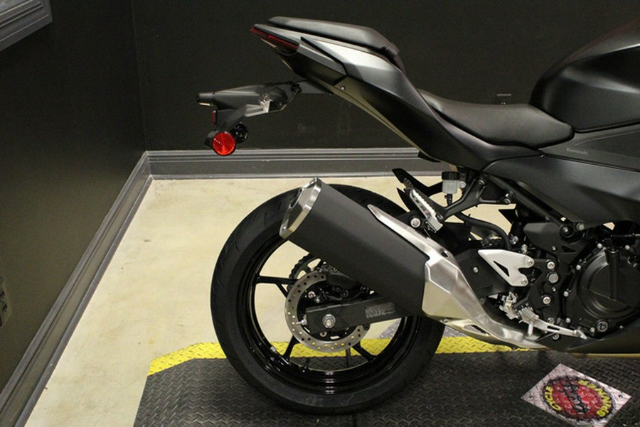 2026 Kawasaki Ninja 500 ABS Metallic Flat Spark Black