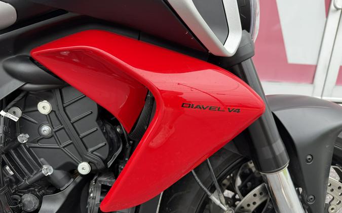 2023 Ducati Diavel V4 Ducati Red