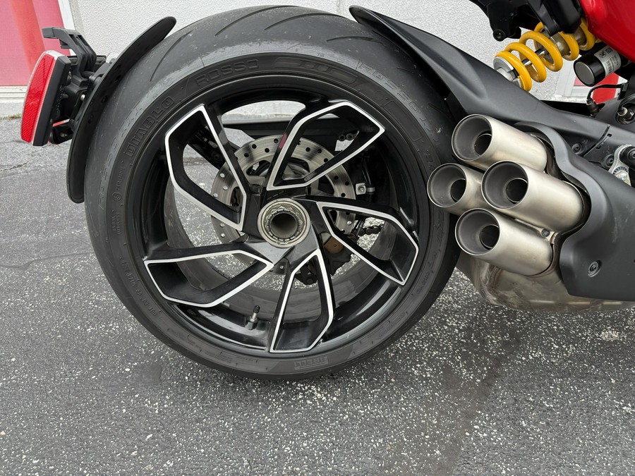 2023 Ducati Diavel V4 Ducati Red