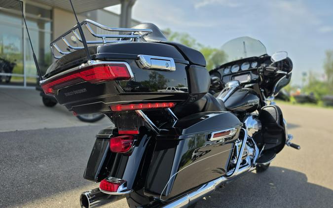 2015 ELECTRA GLIDE ULTRA LIMITED - Harley-Davidson®