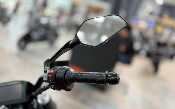 2026 Ducati XDiavel V4 Burning Red