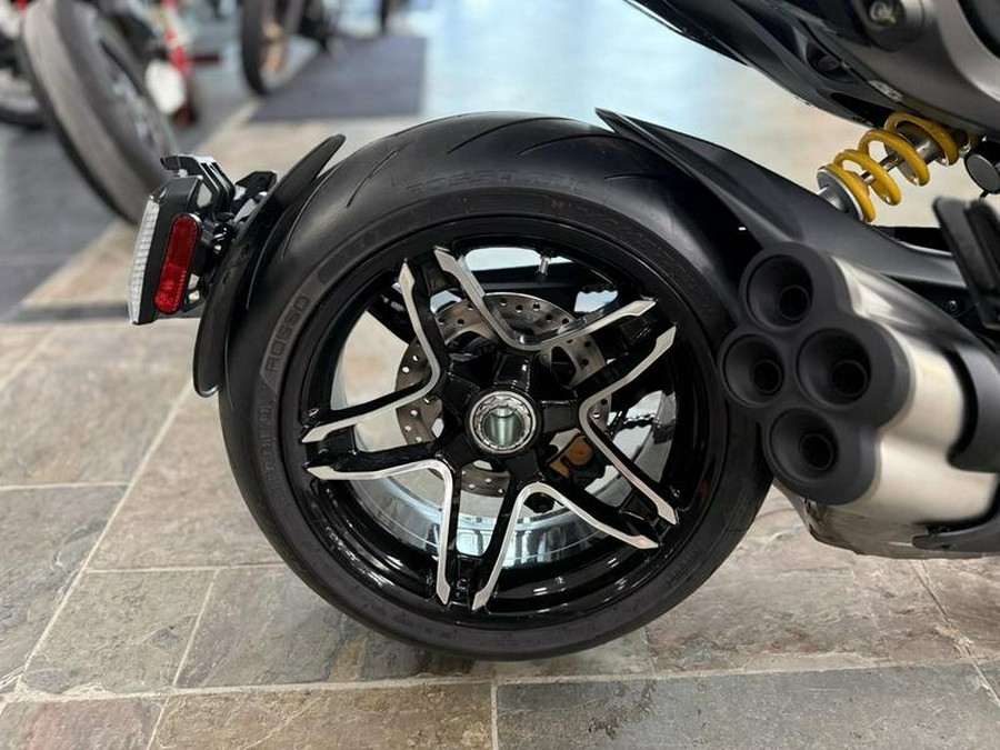 2026 Ducati XDiavel V4 Burning Red