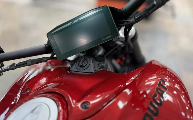 2026 Ducati XDiavel V4 Burning Red