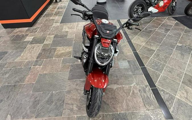 2026 Ducati XDiavel V4 Burning Red