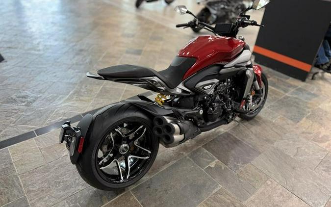 2026 Ducati XDiavel V4 Burning Red