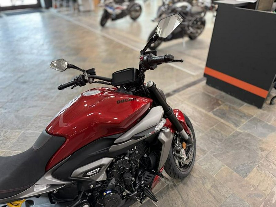 2026 Ducati XDiavel V4 Burning Red