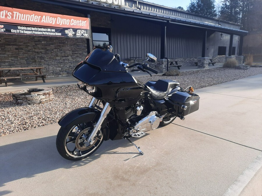 2023 Harley-Davidson® Road Glide® Vivid Black