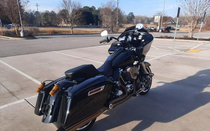 2023 Harley-Davidson® Road Glide® Vivid Black