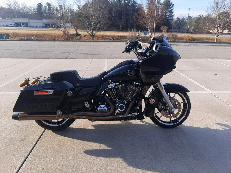 2023 Harley-Davidson® Road Glide® Vivid Black
