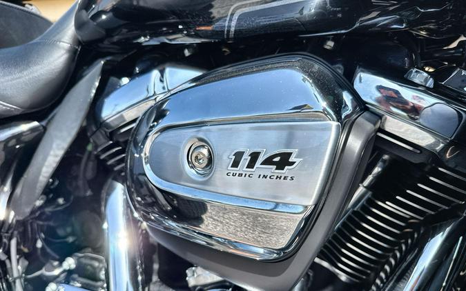 2023 Harley-Davidson® Tri Glide® Ultra Vivid Black