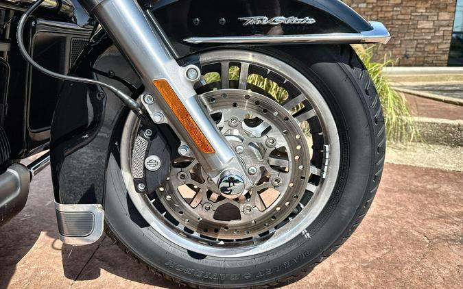 2023 Harley-Davidson® Tri Glide® Ultra Vivid Black