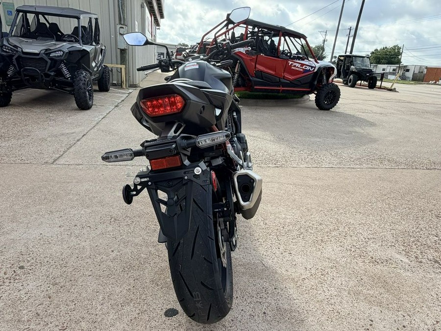 2026 Honda® CB750 Hornet E-Clutch