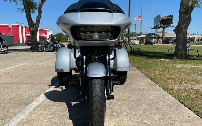 FLTRT 2024 Road Glide® 3