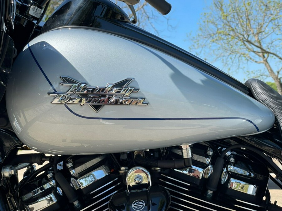 FLTRT 2024 Road Glide® 3