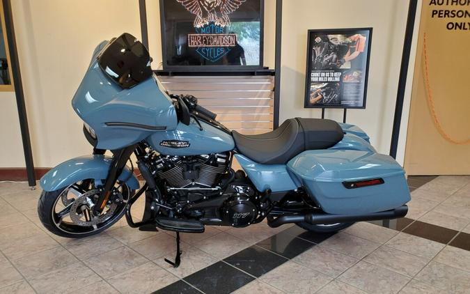 2024 Harley-Davidson Street Glide® Sharkskin Blue - Black Finish