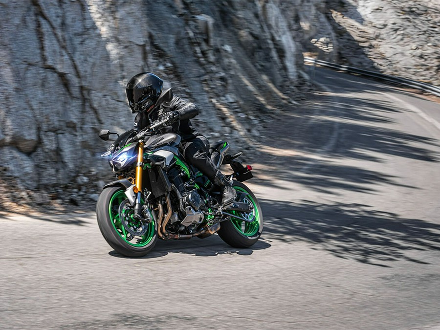 2025 Kawasaki Z900 SE ABS