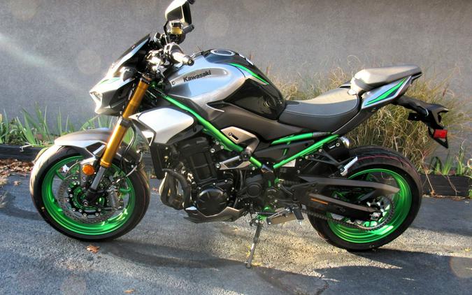 2025 Kawasaki Z900 SE ABS