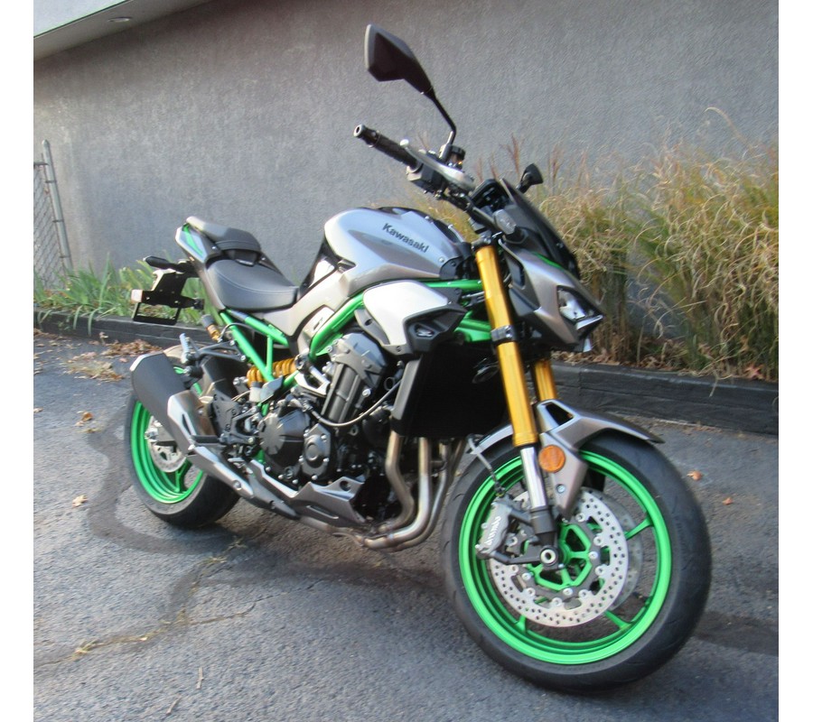 2025 Kawasaki Z900 SE ABS