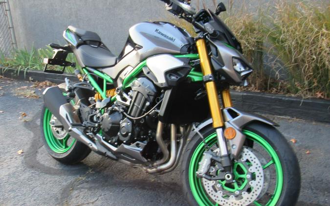 2025 Kawasaki Z900 SE ABS