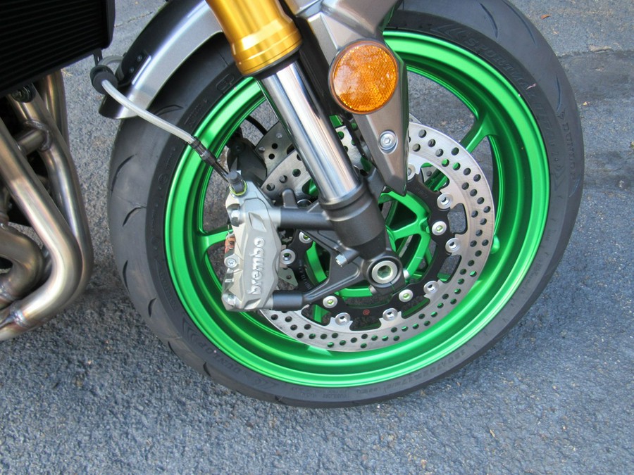 2025 Kawasaki Z900 SE ABS