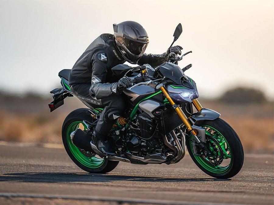 2025 Kawasaki Z900 SE ABS