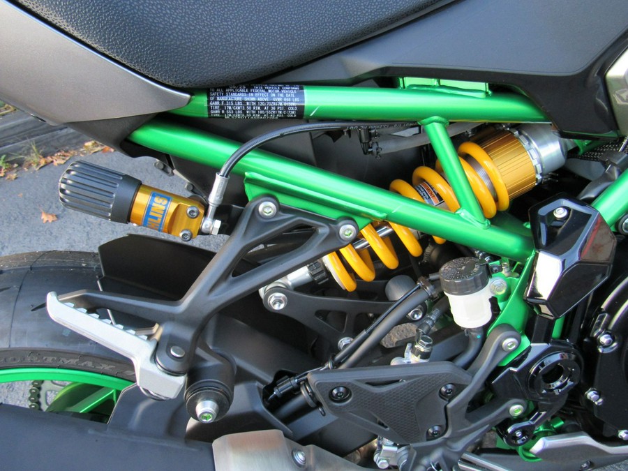 2025 Kawasaki Z900 SE ABS