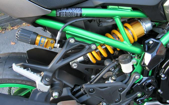 2025 Kawasaki Z900 SE ABS