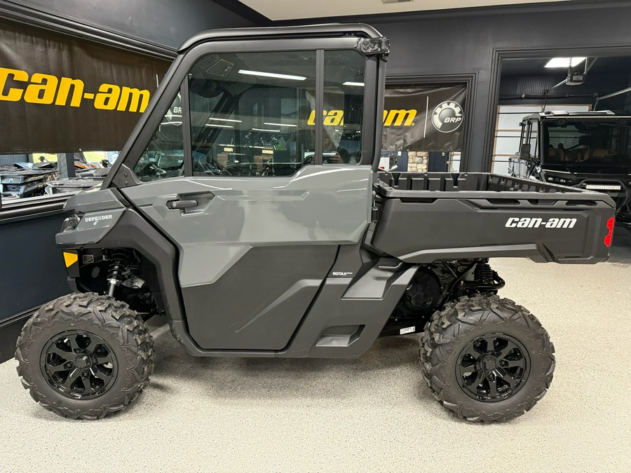 2027 Can-Am Defender DPS CAB HD9