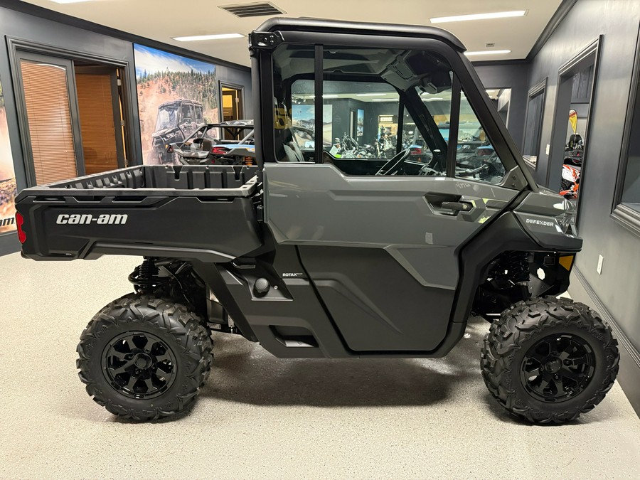2027 Can-Am Defender DPS CAB HD9