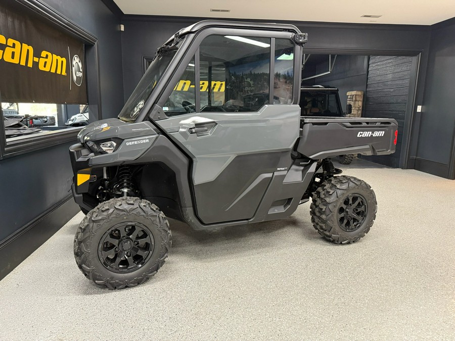 2027 Can-Am Defender DPS CAB HD9