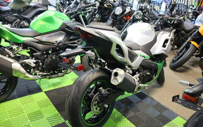 2024 Kawasaki Ninja® 7 Hybrid ABS