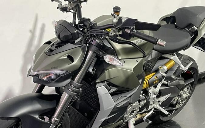 2024 Ducati Streetfighter V2 Storm Green