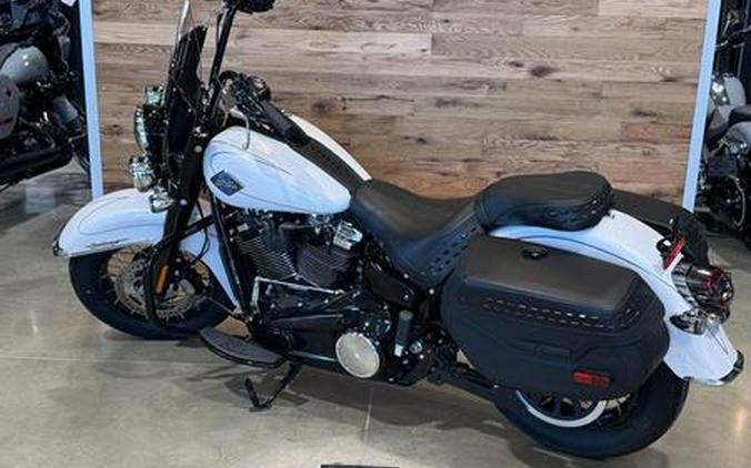 2025 Harley-Davidson® Softail® Heritage Classic