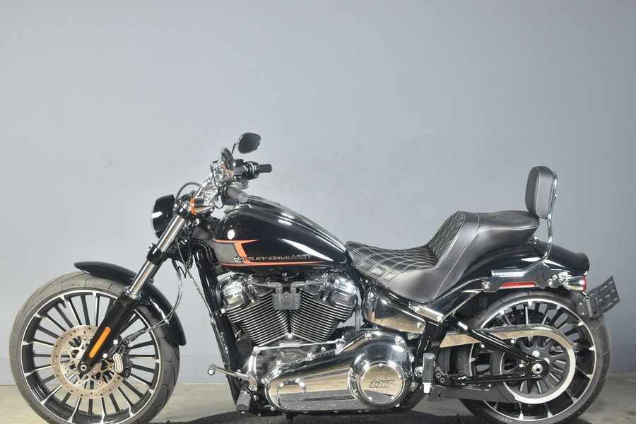 2024 Harley-Davidson Breakout 117 Vivid Black