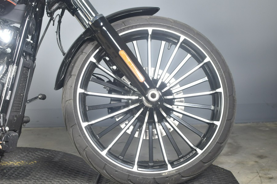 2024 Harley-Davidson Breakout 117 Vivid Black