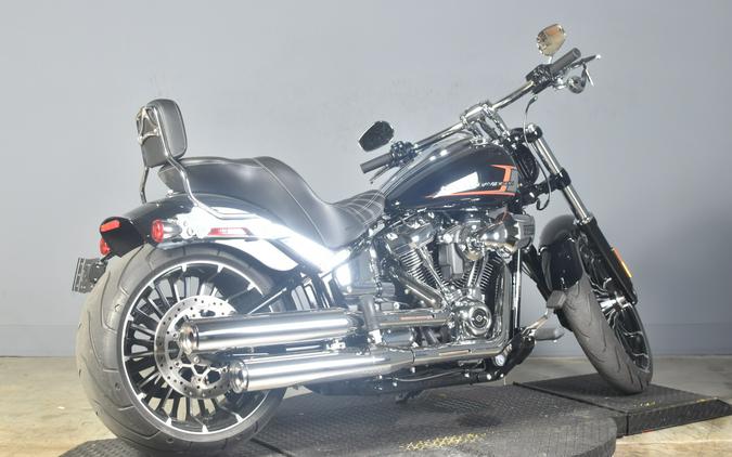 2024 Harley-Davidson Breakout 117 Vivid Black