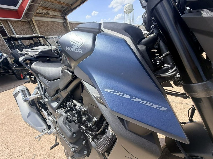 2026 Honda® CB750 Hornet E-Clutch