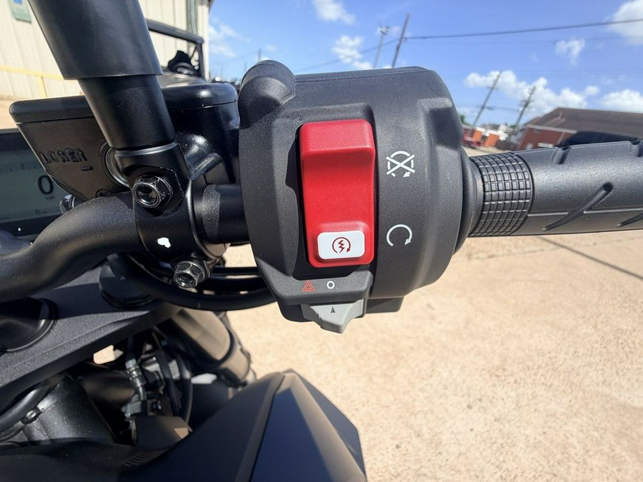 2026 Honda® CB750 Hornet E-Clutch