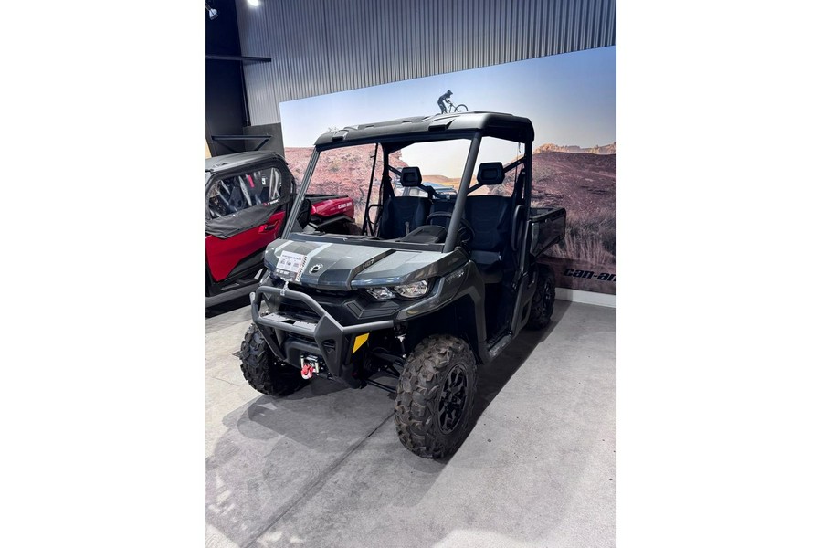 2024 Can-Am Defender XT HD7