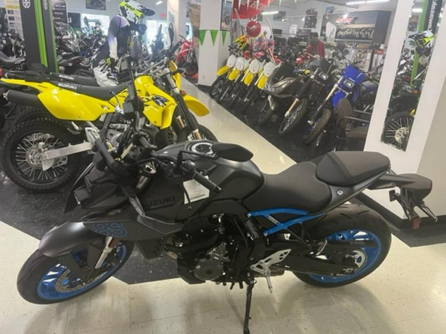 2024 Suzuki GSX-8S