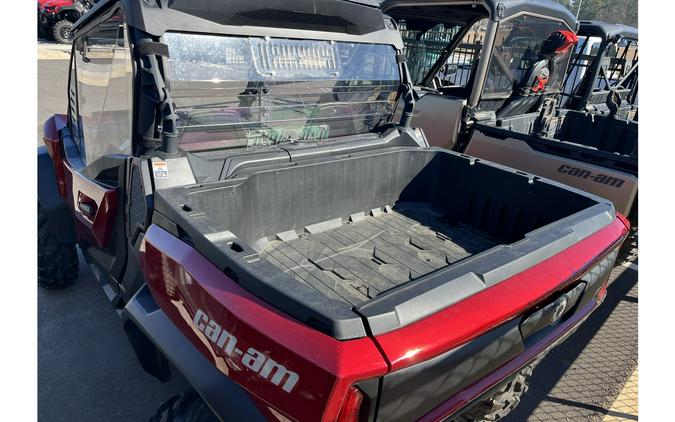 2025 Can-Am Commander XT 700