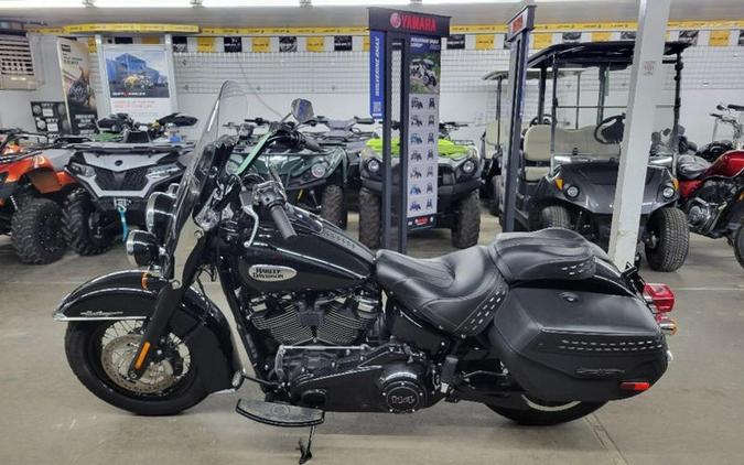 2021 Harley-Davidson® FLHCS - Heritage Classic 114