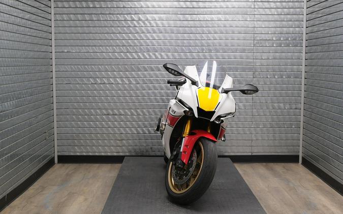 2022 YAMAHA YZF-R1
