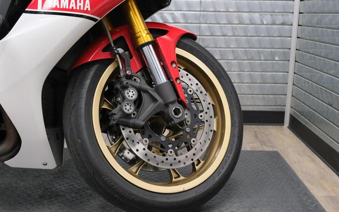 2022 YAMAHA YZF-R1